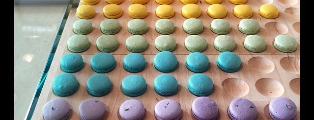 Joy Macarons is one of Locais salvos de Jun.