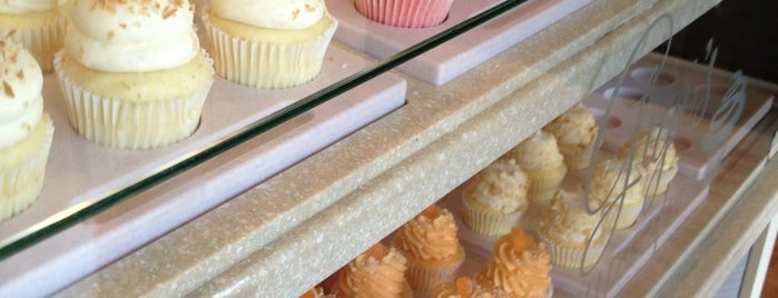 Gigi's Cupcakes is one of Chris's Saved Places.