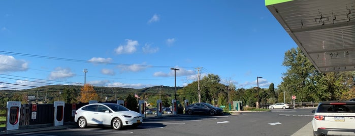 Tesla Supercharger is one of lino’s Liked Places.
