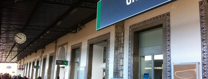 Estación de Granada is one of Estaciones de Tren.
