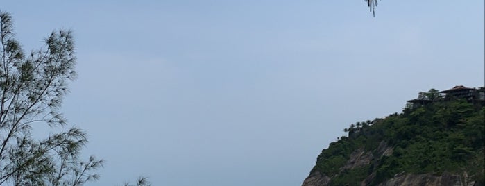 Praia da Joatinga is one of Locais curtidos por Carlos.