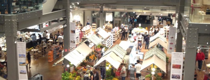 Eataly is one of iHARAさんのお気に入りスポット.