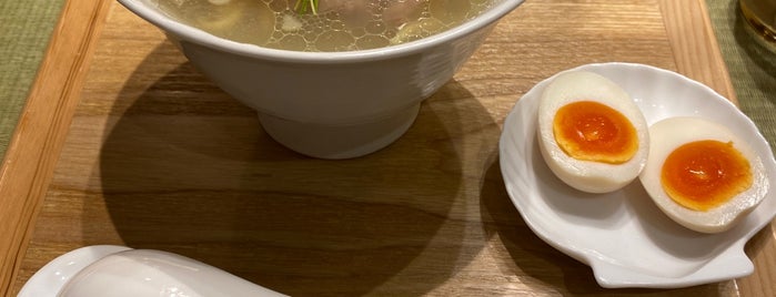 らぁ麺 牡蠣と貝 is one of 麺類.