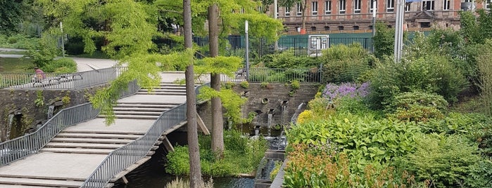 Ботанический сад (Плантен ун Бломен) is one of Hamburg.