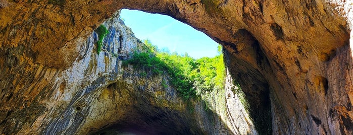 Devetashka Cave is one of Bulgarian Beauty 🇧🇬.