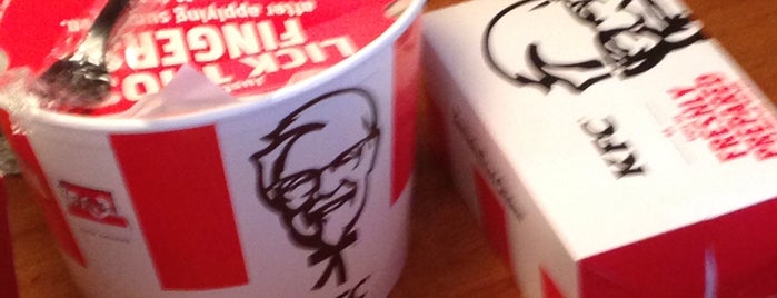 KFC is one of Locais curtidos por Duk-ki.