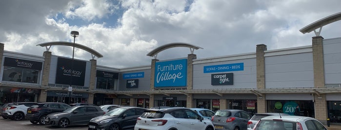 Furniture Village is one of Lugares favoritos de Rashid.