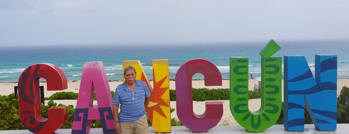 Letras CANCÚN is one of Paulaさんのお気に入りスポット.