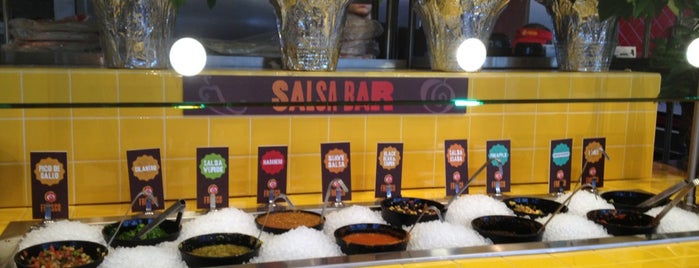 Fresco Mexican Grill & Salsa Bar is one of สถานที่ที่ Nick ถูกใจ.