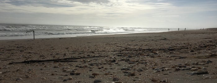 Ponte Vedra North Beach is one of สถานที่ที่ Lizzie ถูกใจ.