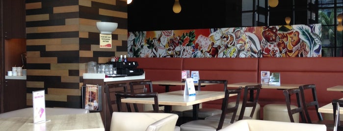 UCC Park Café is one of Pasig/Manda.