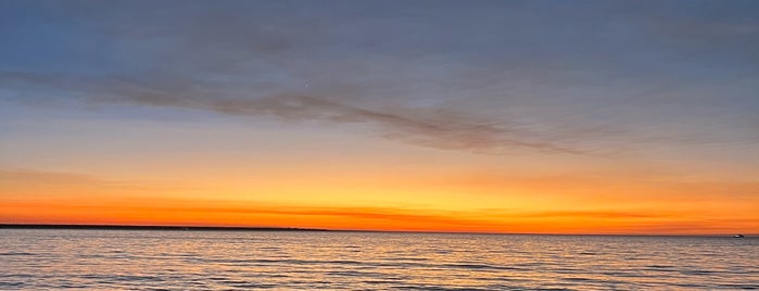 Mindil Beach is one of Darwin.