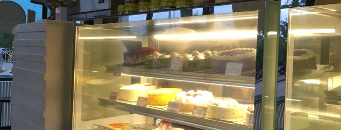 Dulce Vida is one of Davao's Famous Foodstops.