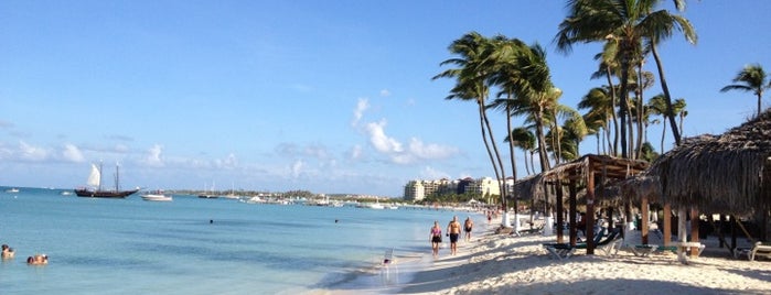 Palm Beach is one of Tempat yang Disukai Lesley.