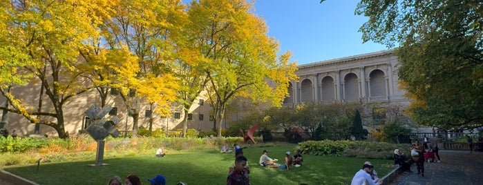 Sculpture Garden - Art Institute of Chicago is one of Chicago.