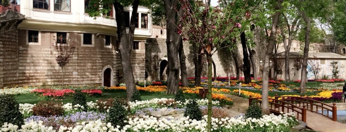 Gülhane Parkı is one of Orte, die ace gefallen.