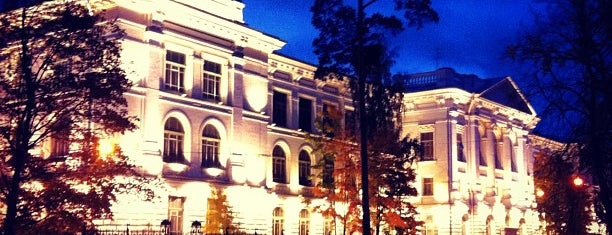Санкт-Петербургский политехнический университет Петра Великого (СПбПУ) is one of Mustafa : понравившиеся места.