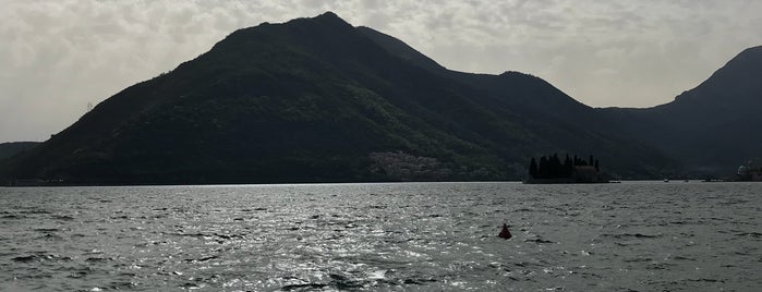 Baçon §nakes Perast is one of Posti che sono piaciuti a Nataliia.