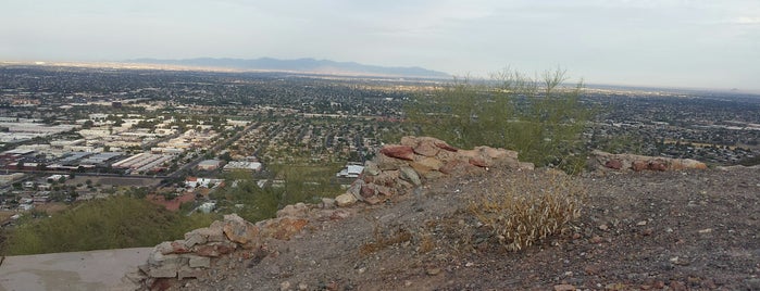 Cloud Nine Restaurant Ruins-Phoenix North Mountain Preserve is one of Chuckさんのお気に入りスポット.