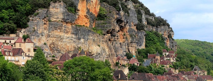 La Roque-Gageac is one of Les Plus Beaux Villages de France.