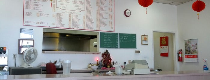 Lilis Chinese Restuarant is one of Coachella Valley Food To Try List.