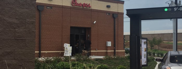 Chick-fil-A is one of The 7 Best Places for Chicken Club in Houston.