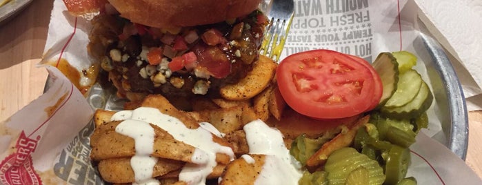 Fuddruckers is one of Must-visit Food in Tucson.