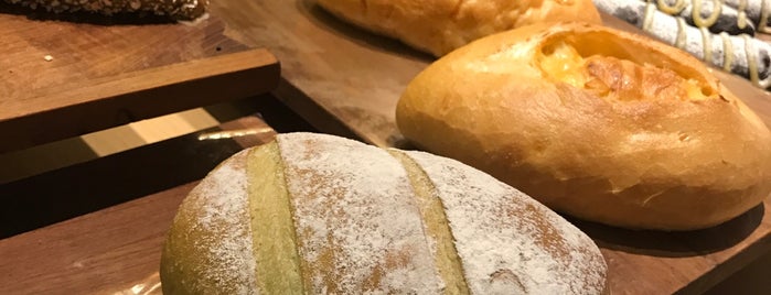 Francis Artisan Bakery is one of Hanaさんのお気に入りスポット.