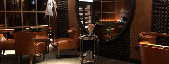 Davidoff Zigarren-Lounge is one of Orte, die Ekaterina gefallen.