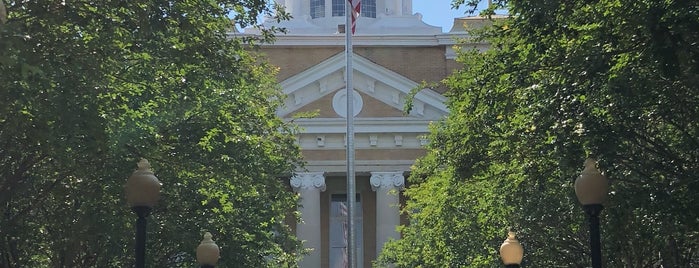 Fayette County Courthouse is one of Alabama Courthouses.