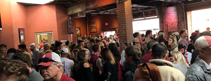 Gallette's is one of Barstool Best College Bars 2021.