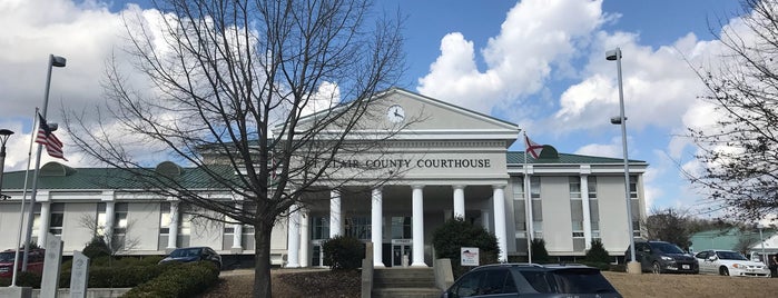 St Clair Courthouse is one of Alabama.