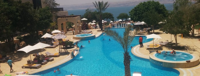 Dead Sea Marriott Resort & Spa is one of Orte, die Salwan gefallen.