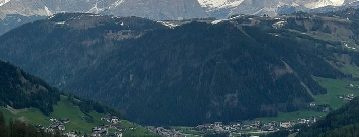 Dolomiti Super Ski Area is one of Corvara Itália.