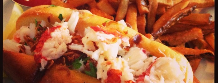 Oyster Club is one of America's Top 25 Best Lobster Rolls.
