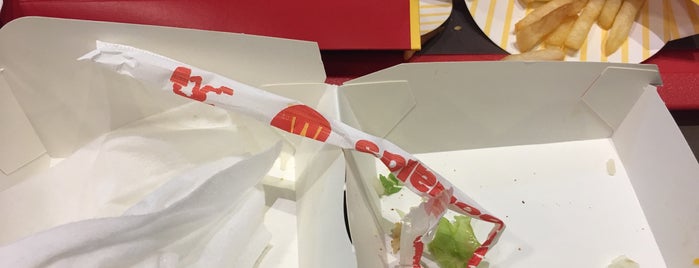 McDonald's is one of Dubai 🇦🇪.