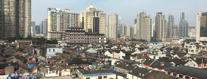 Ibis Hotel Shanghai Yuyan (上海豫园宜必思酒店) is one of Tempat yang Disukai Rui.