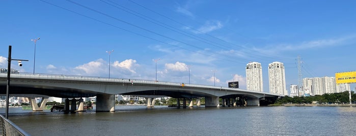 Saigon Bridge is one of du lịch - lịch sử.