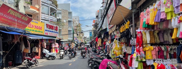 Tan Binh Market is one of Сайгон.