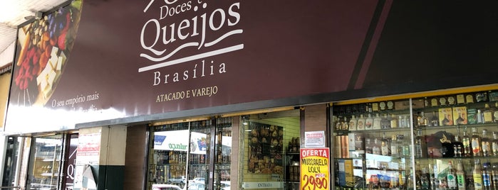 Casa de Doces e Queijos is one of Mercados e empórios.