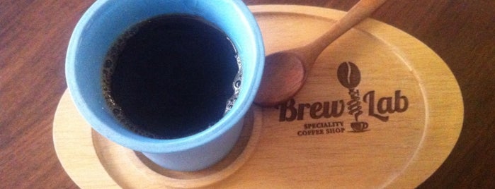 Coffee Brew Lab is one of Orte, die Murat Timur gefallen.