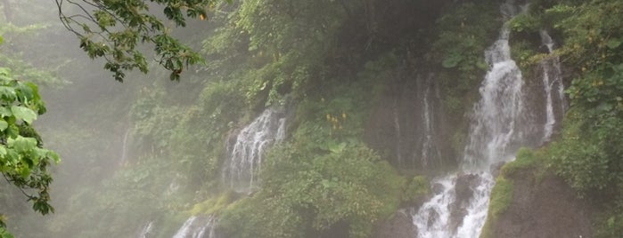 吐竜の滝 is one of Waterfalls in Japan.