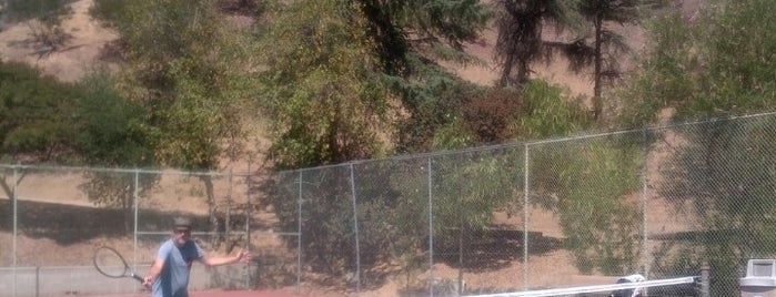 Vermont Canyon Tennis Courts is one of Tempat yang Disukai JRA.