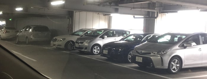 渋谷マークシティ駐車場 is one of Parking.