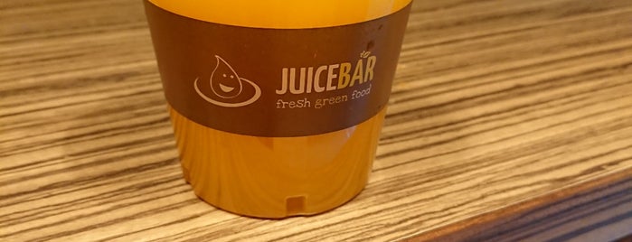 JuiceBar is one of Tempat yang Disukai Luigi.