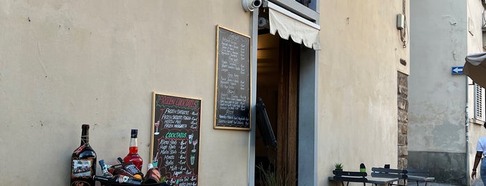 Cafè Bellini is one of İtalya.