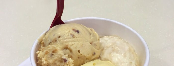 Häagen-Dazs is one of Onurさんのお気に入りスポット.