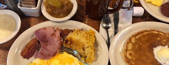 Cracker Barrel Old Country Store is one of Local Places.