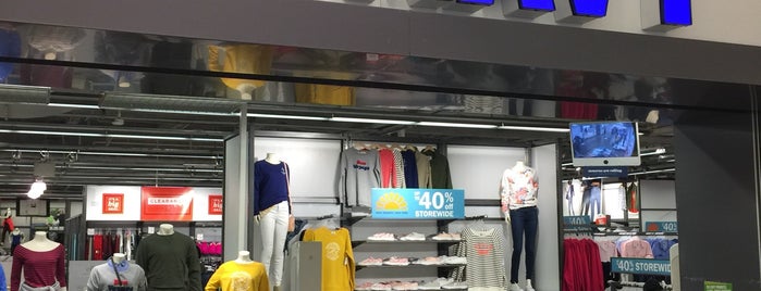 Old Navy is one of JRAさんの保存済みスポット.