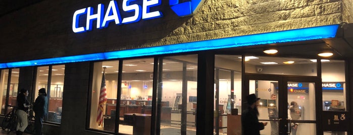 Chase Bank is one of neighborhood places.